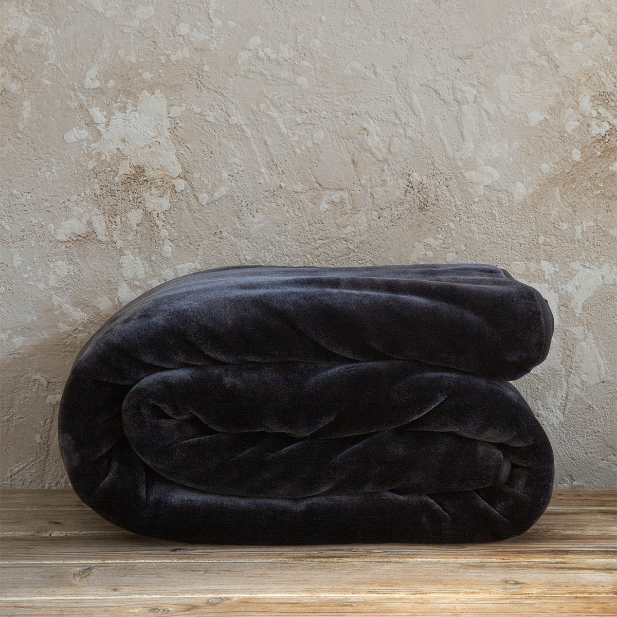 Κουβέρτα Βελουτέ King Size (240x260) Nima Coperta Black φωτογραφία