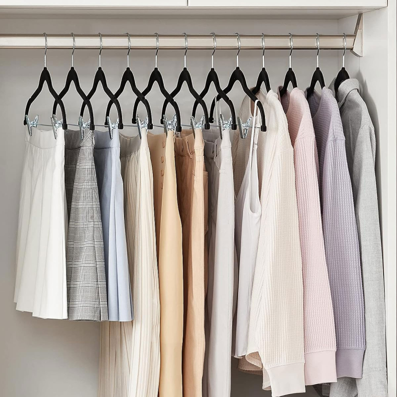 Βελουτέ Κρεμάστρες Ρούχων (Σετ 12τμχ) Songmics Black CRF12B