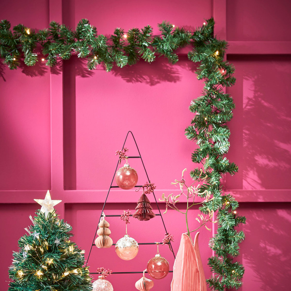 Χριστουγεννιάτικη Γιρλάντα Με Led 270εκ./140 Κλαδιά Edelman Norton 1015772