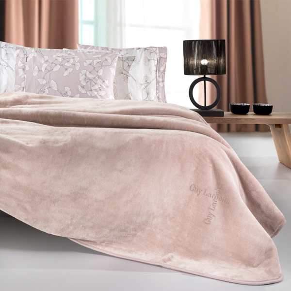 Κουβέρτα Βελουτέ Υπέρδιπλη (220x240) Guy Laroche Logo Pudra