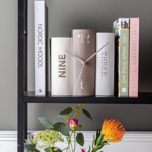 Ρολόι Επιτραπέζιο (20x15) Karlsson Table Clock Book