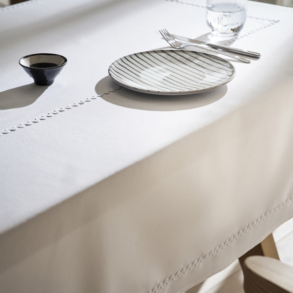Αλέκιαστο Τραπεζομάντηλο (150x310) Gofis Home Cruella Pure White 582/16