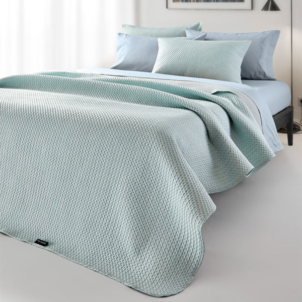 Κουβερλί Υπέρδιπλο (220x240) + Διακοσμητική Μαξιλαροθήκη Guy Laroche Idol Mint