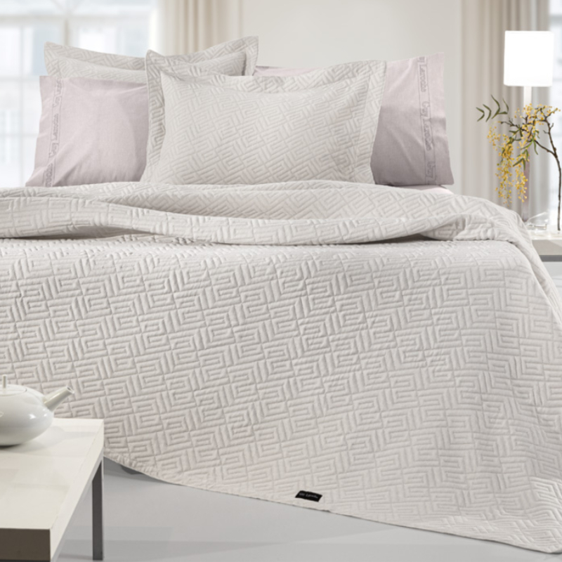 Κουβερτόριο Υπέρδιπλο (245x260) Guy Laroche Pattern Natural