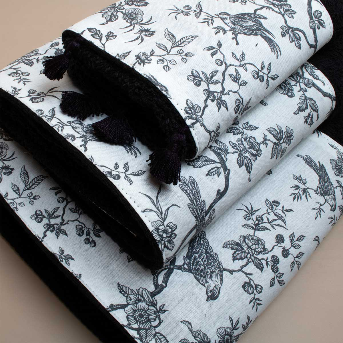 Πετσέτα Σώματος (80X150) White Fabric Elysian Black 600Gsm Home Λευκά Είδη Μπάνιου Πετσέτες Spitishop