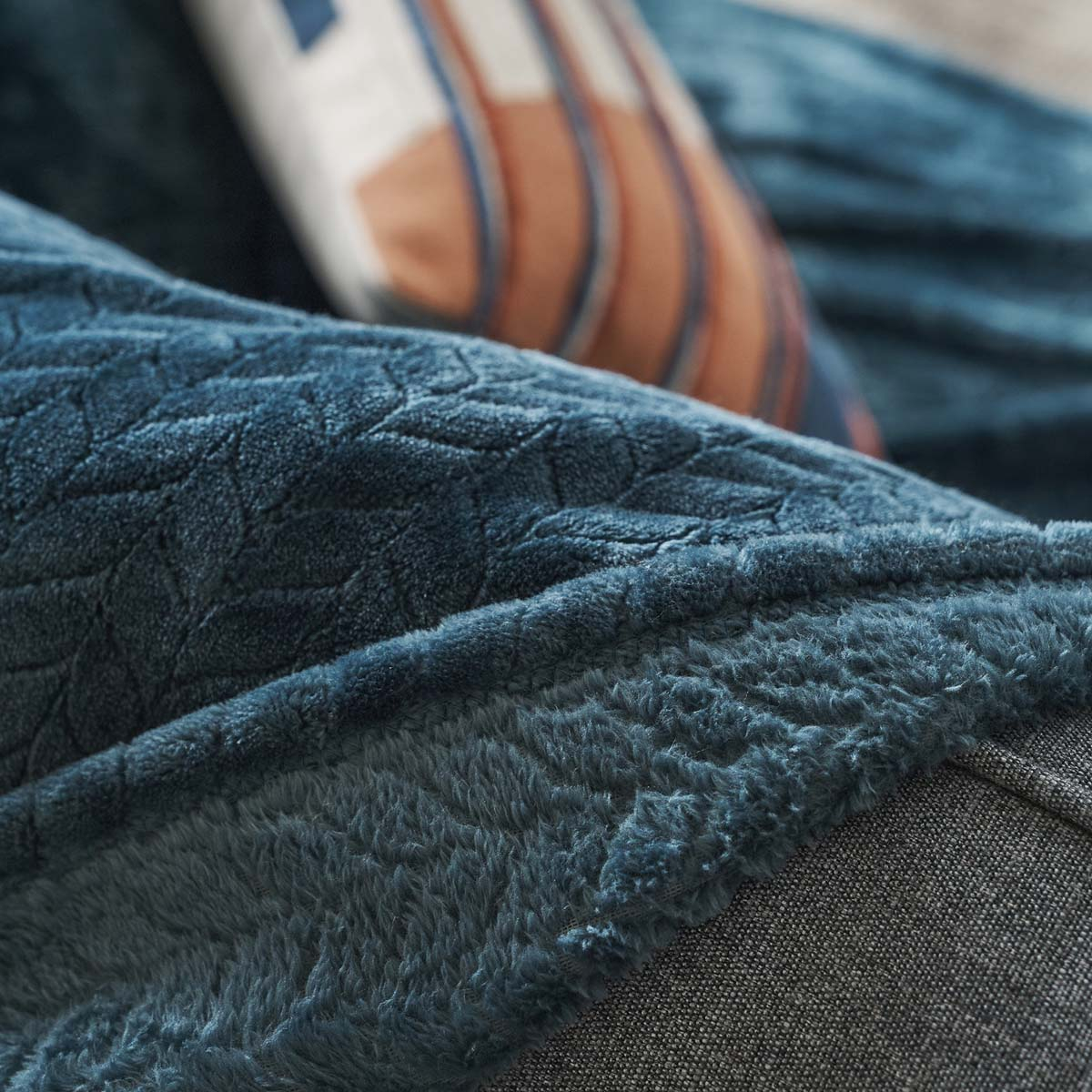 Ριχτάρι Πολυθρόνας Fleece (190X190) Gofis Home Julien Marine Blue 114 01 Λευκά Είδη Σαλονιού Ριχτάρια Καναπέ Spitishop