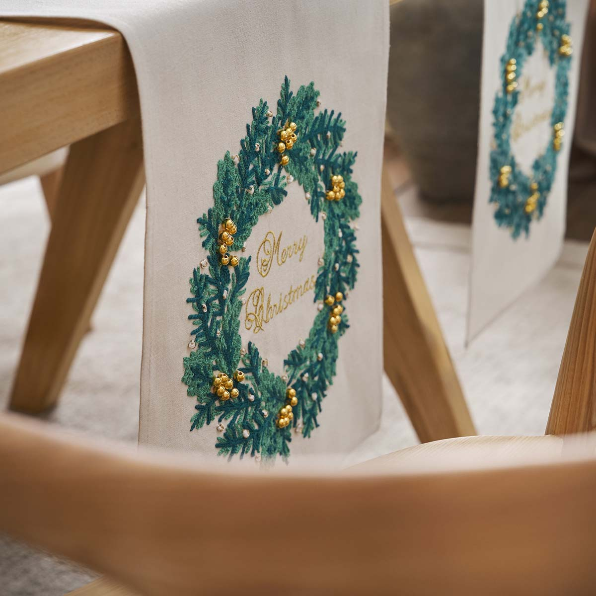 Χριστουγεννιάτικη Τραβέρσα (37X160) Gofis Home Xmas 215 Χριστουγεννιάτικα Χριστουγεννιάτικες Τραβέρσες Spitishop