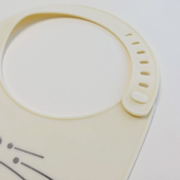 Σαλιάρα Σιλικόνης (18x28) Trois Kilos Sept Cat Μπεζ 55-8085401