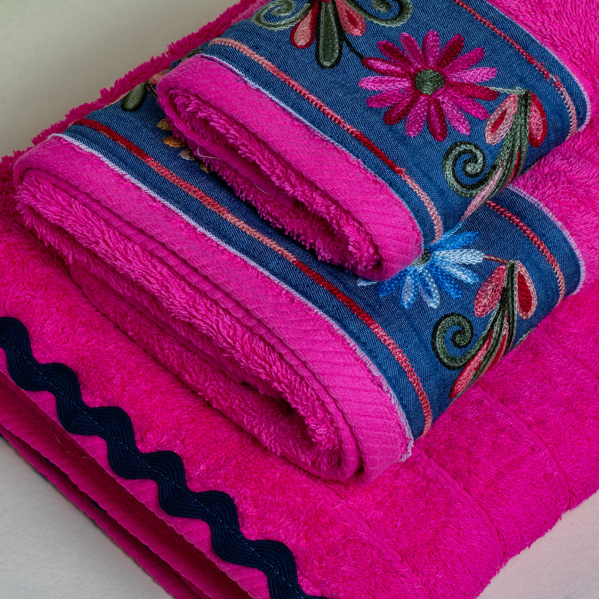 Πετσέτες Μπάνιου (Σετ 3Τμχ) White Fabric Nadine Fuchsia 600Gsm Home Λευκά Είδη Spitishop