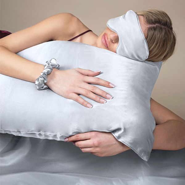 Μεταξωτή Μαξιλαροθήκη Φάκελος + Μάσκα Ύπνου + Scrunchie Feel & Touch Beauty Sleep Silver