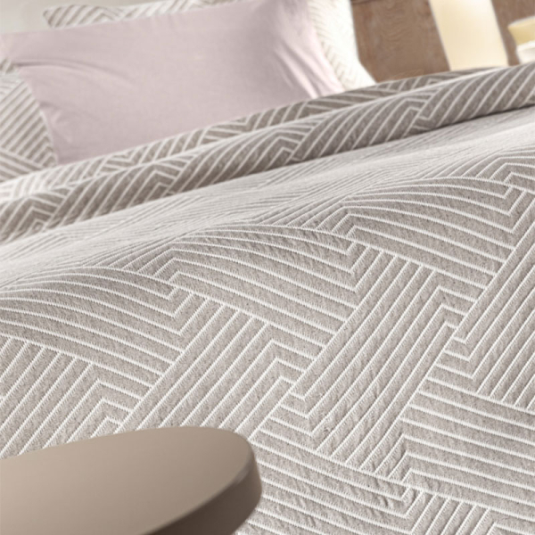 Κουβερτόριο Υπέρδιπλο (245x260) Guy Laroche Lupo Beige - White