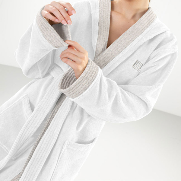 Μπουρνούζι Guy Laroche Monogram White