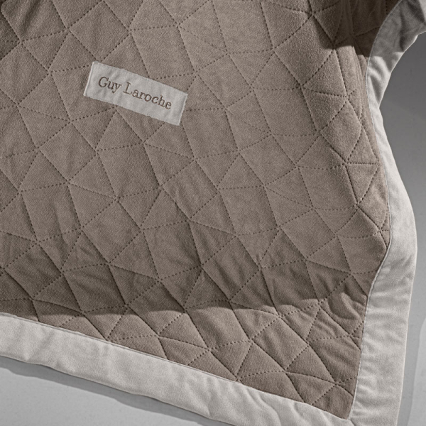 Ριχτάρι Καναπέ Τριθέσιου (170x300) + Διακοσμητική Μαξιλαροθήκη (42x42+3) Guy Laroche Avalon Puro