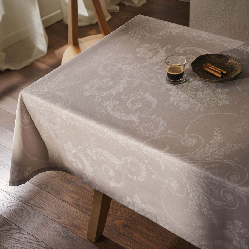 Αλέκιαστο Τραπεζομάντηλο (135x220) Gofis Home Whitney 531