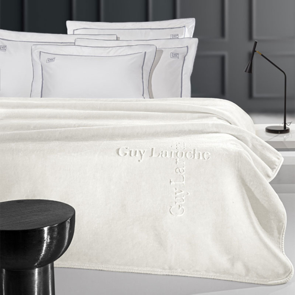 Κουβέρτα Βελουτέ Υπέρδιπλη (220x240) Guy Laroche Logo Ivory