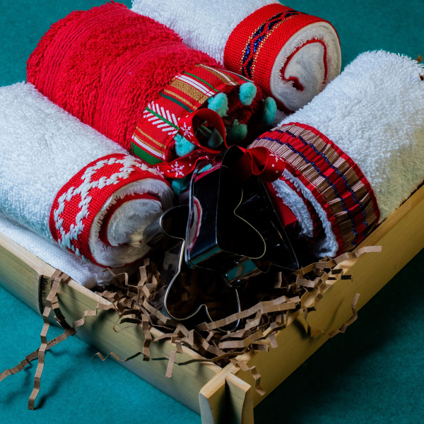 Πετσέτες Δώρου (Σετ 4τμχ) White Fabric Red Stripe 600gsm