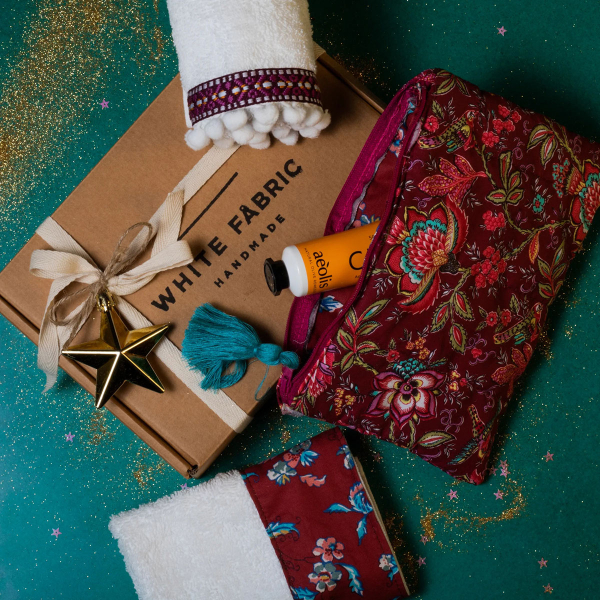 Σετ Δώρου Λαβέτες + Νεσεσέρ (Σετ 3τμχ) White Fabric Pia Red