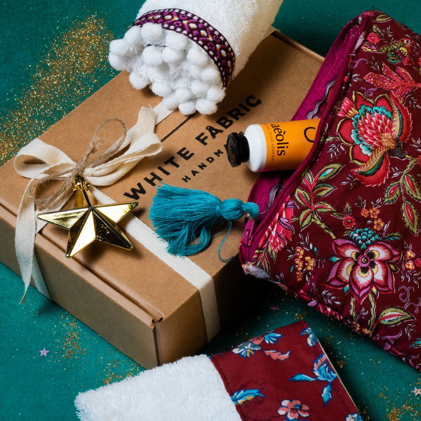 Σετ Δώρου Λαβέτες + Νεσεσέρ (Σετ 3τμχ) White Fabric Pia Red