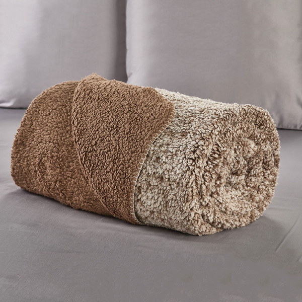 Κουβέρτα Fleece Υπέρδιπλη Με Γουνάκι (220x240) Whitegg KB156