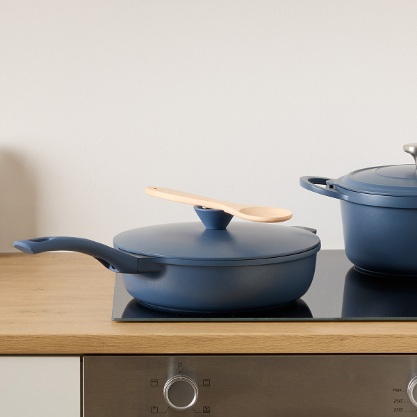 Αντικολλητική Σωτέζα Ατμού (28εκ.) Χυτού Αλουμινίου Με Καπάκι F-V Aluro Blue 189456C