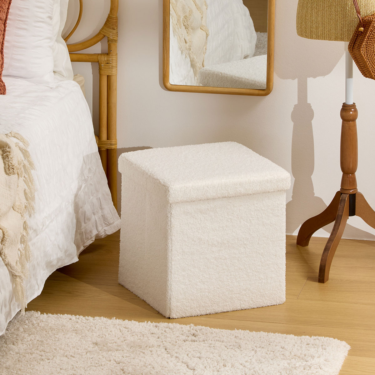 Σκαμπό Με Αποθηκευτικό Χώρο (38x38x38) A-S Jaiko White 214225