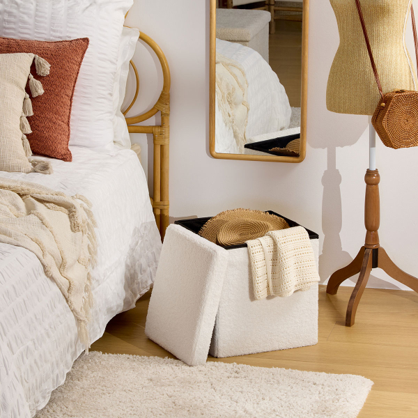 Σκαμπό Με Αποθηκευτικό Χώρο (38x38x38) A-S Jaiko White 214225