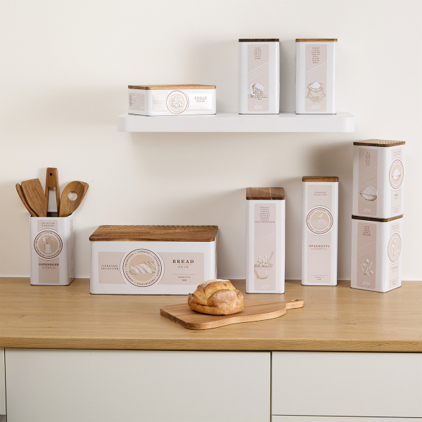 Δοχείο Για Ζυμαρικά 500gr Με Αεροστεγές Κλείσιμο (11x11x19.5) F-V Signature 213470