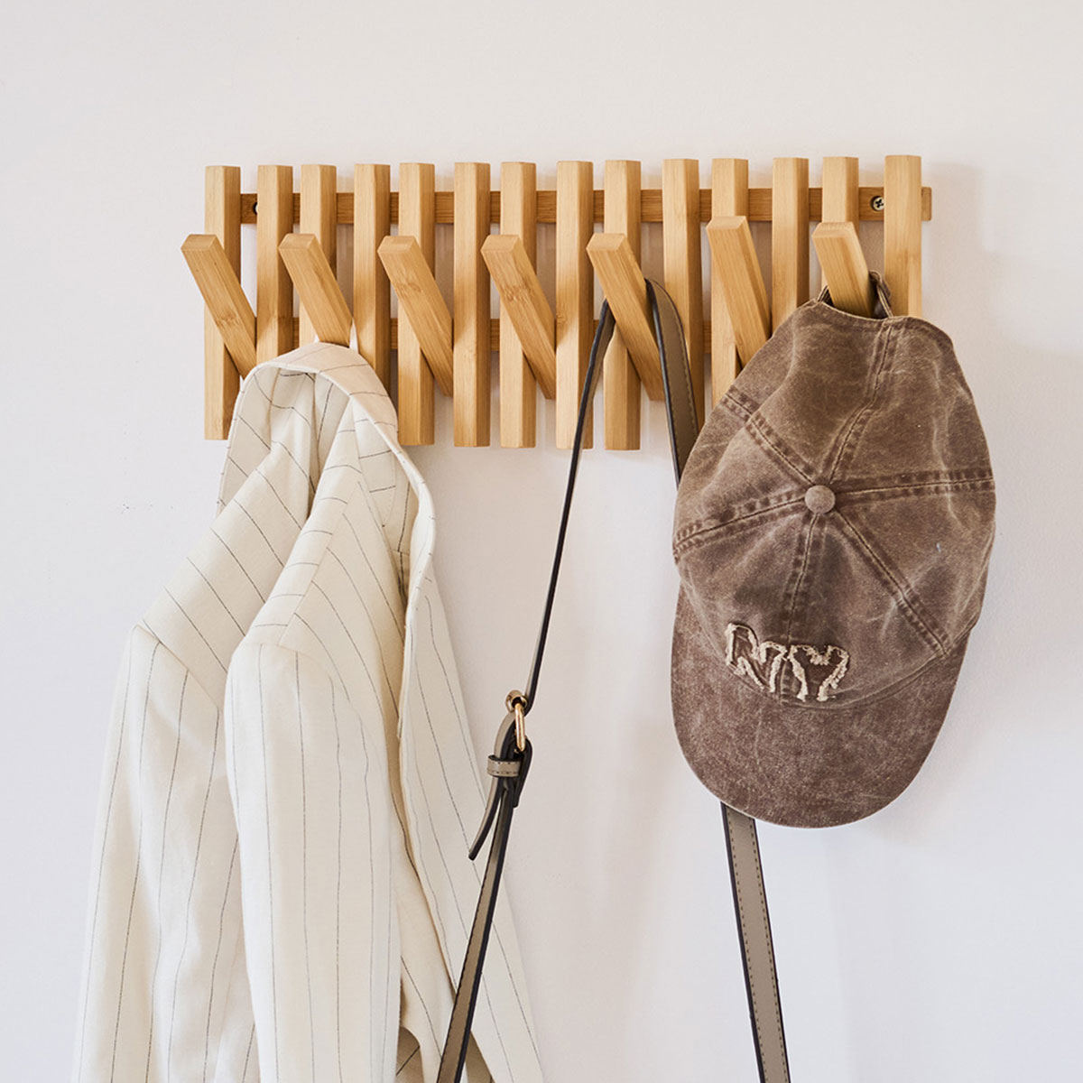 Κρεμάστρα Τοίχου 7 Θέσεων (41.5x3.5x16) Z-L 13826