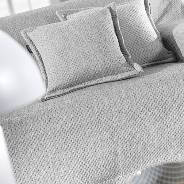 Ριχτάρι Καναπέ Διθέσιου (170x250) + Διακοσμητική Μαξιλαροθήκη (45x45+3) Guy Laroche Cooling Silver Με Δροσιστική Τεχνολογία
