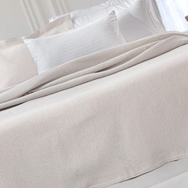 Κουβερτόριο Υπέρδιπλο (245x260) Guy Laroche Slalom Ivory