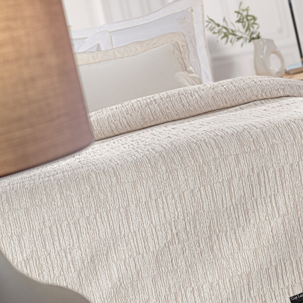 Κουβερτόριο King Size (260x250) Guy Laroche Diana Natural