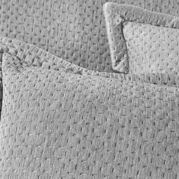 Ριχτάρι Πολυθρόνας (170x150) + Διακοσμητική Μαξιλαροθήκη Guy Laroche Cooling Silver Με Δροσιστική Τεχνολογία