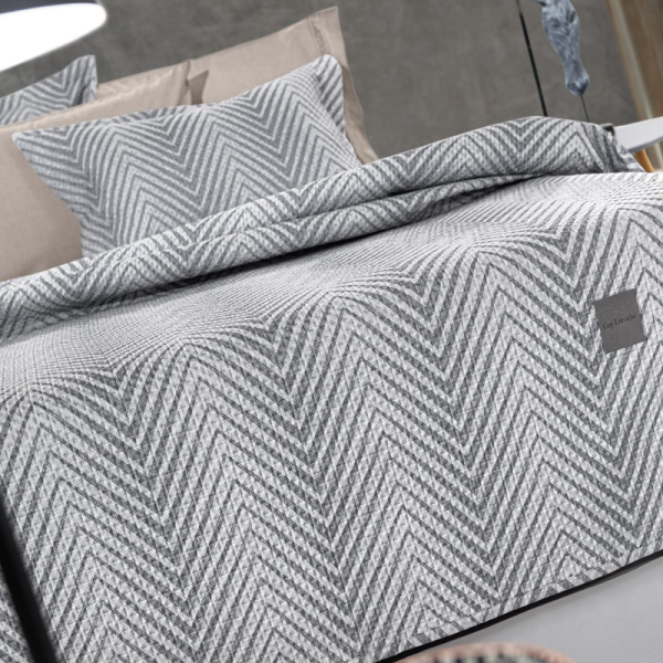 Κουβερλί King Size (250x240) + Διακοσμητική Μαξιλαροθήκη Guy Laroche Vera Smoke