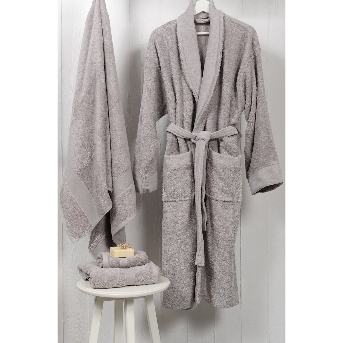 Μπουρνούζι Naf-Naf Bonjour Light Grey Medium Home Λευκά Είδη Μπάνιου Μπουρνούζια Spitishop