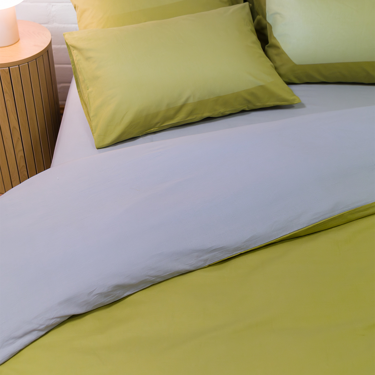 Παπλωματοθήκη Υπέρδιπλη (Σετ 225X245) 2 Όψεων Naf-Naf Hue Willow - Ghost Grey Home Λευκά Είδη Κρεβατοκάμαρας Παπλωματοθήκες Υπέρδιπλες King Size 