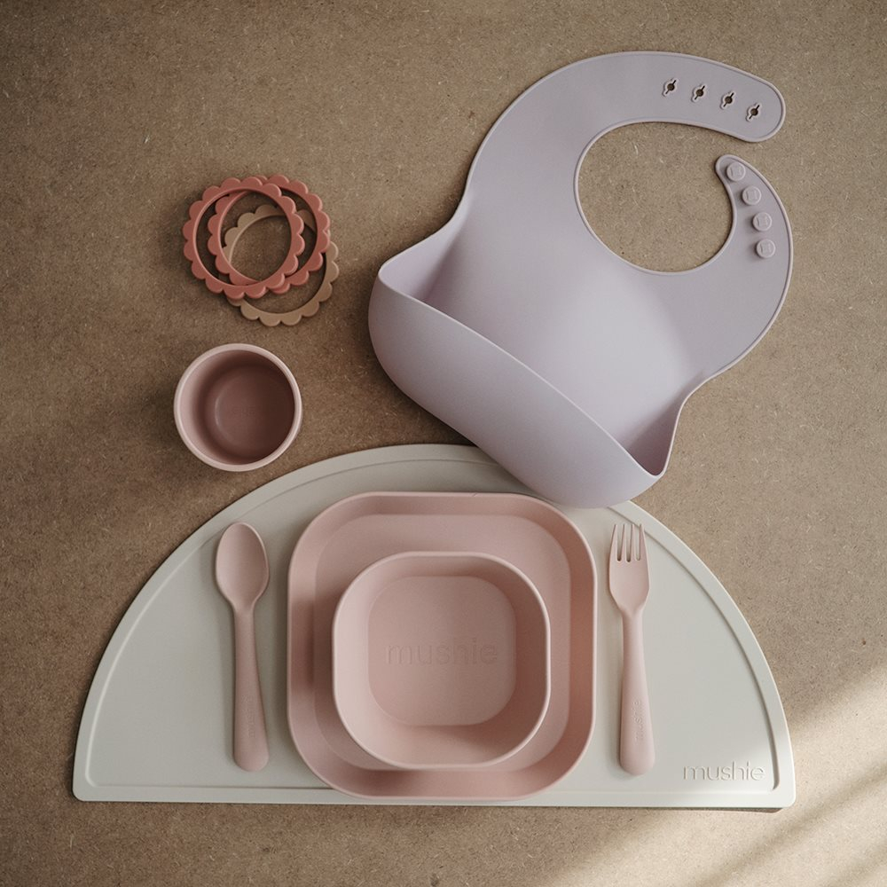 Πιάτα (Σετ 2Τμχ) Mushie Blush 66-2304019 Home Παιδικά Είδη Φαγητού & Αξεσουάρ Σερβιρίσματος Spitishop