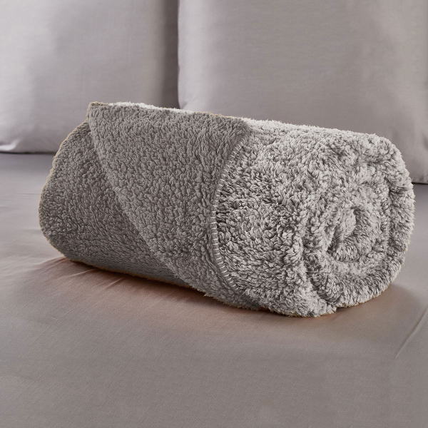 Κουβέρτα Fleece Υπέρδιπλη Με Γουνάκι (220x240) Whitegg KB156