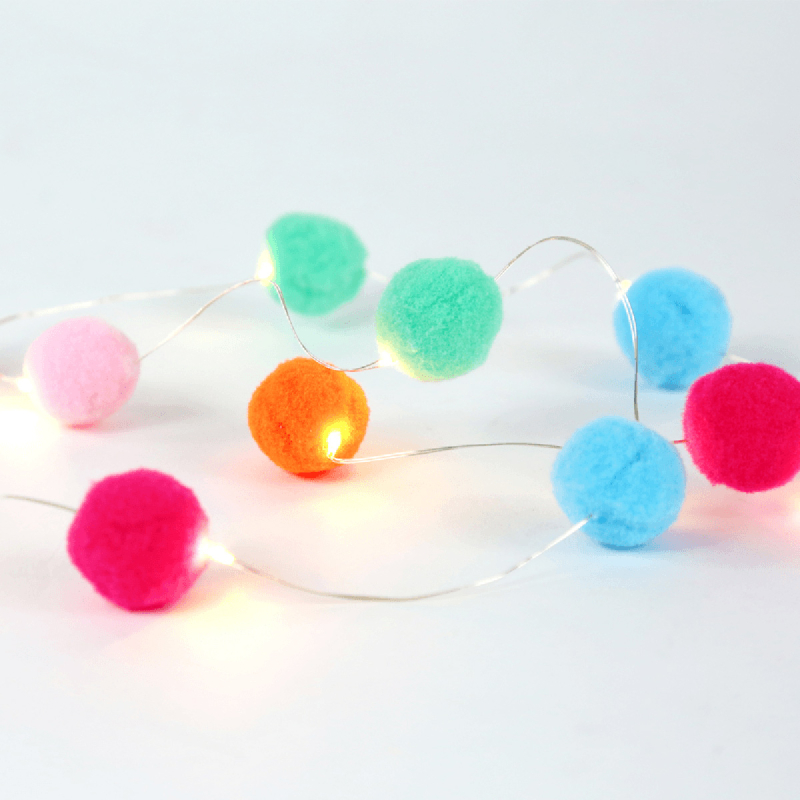 Διακοσμητική Γιρλάντα Με 10 Led Φωτάκια Aca Pom Pom Balls F07101141