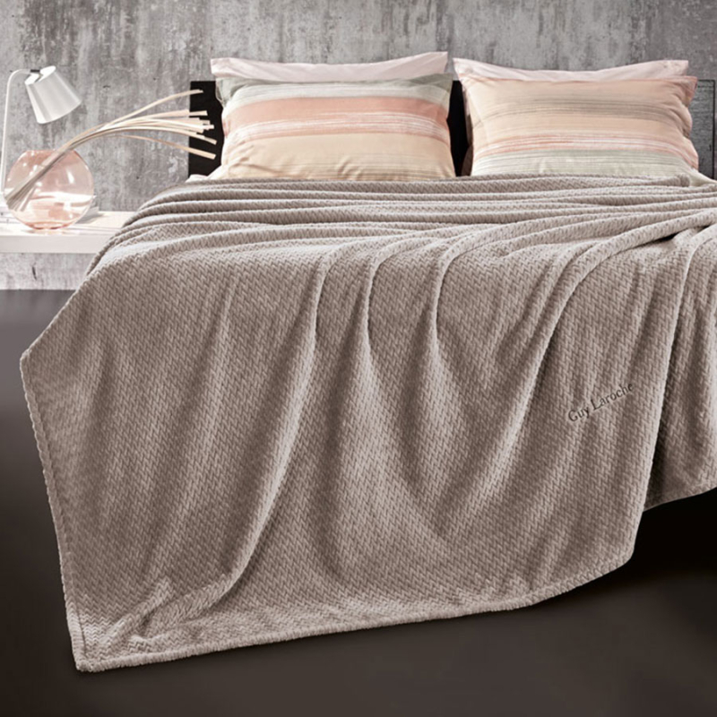 Κουβέρτα Fleece Μονή (160x220) + Διακοσμητική Μαξιλαροθήκη (Σετ) Guy Laroche Rombus Wenge