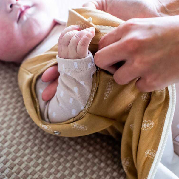 Καλοκαιρινός Υπνόσακος - Πάνα Φασκιώματος (0-3 μηνών) Gro Company Swaddle Bag Ochre Leaf