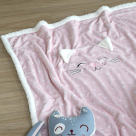Κουβέρτα Fleece Κούνιας (90×120) Με Γουνάκι S-F Zoeline Chat Rose P1C316001