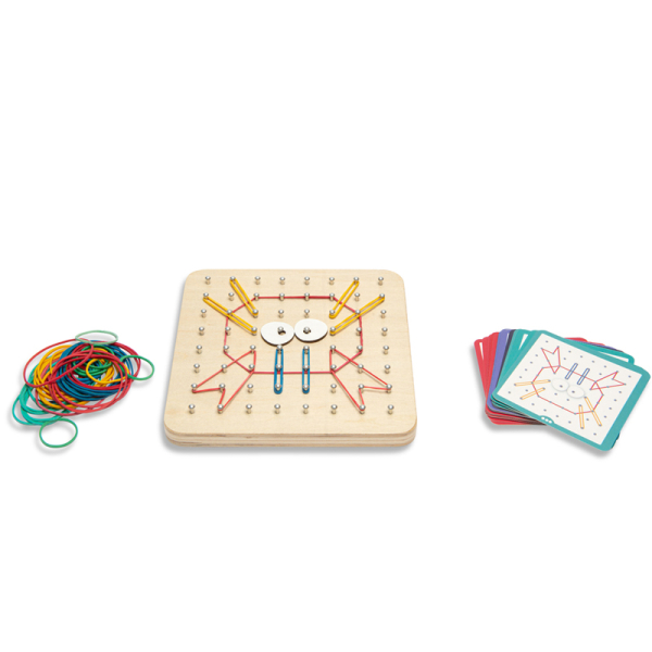 Ξύλινο Εκπαιδευτικό Παιχνίδι Bs Toys Πίνακας Με Λαστιχάκια