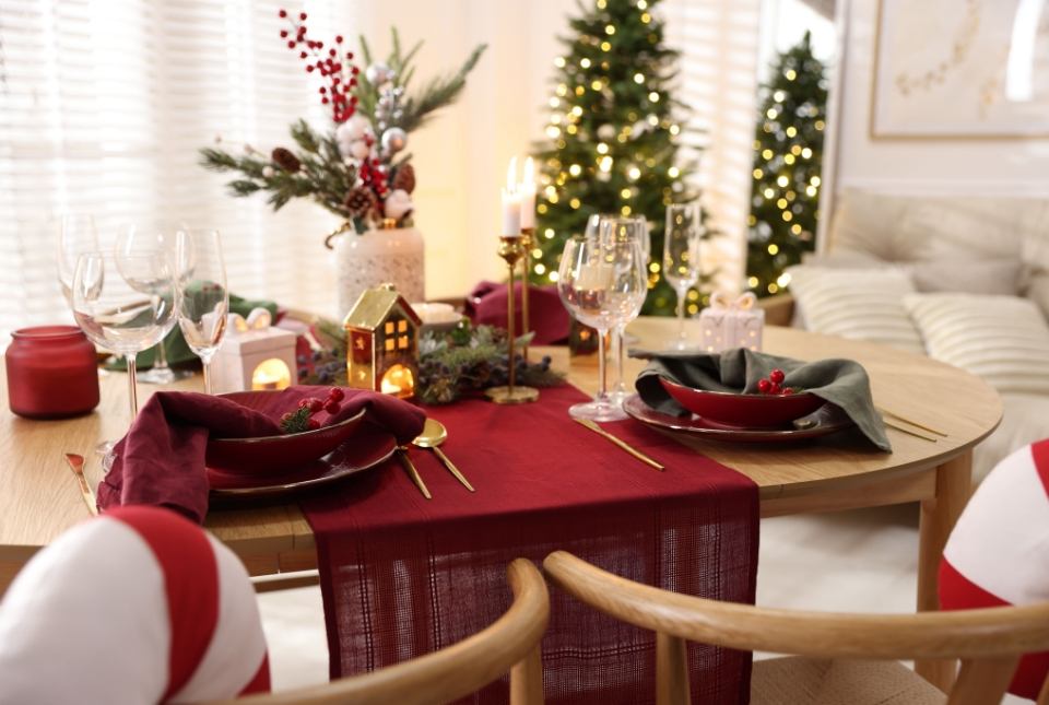 Ρεβεγιόν: Πώς να στρώσετε το τραπέζι σας