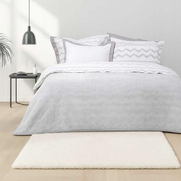 Πάπλωμα + σεντόνια + θήκη + μαξιλάρια + χαλί